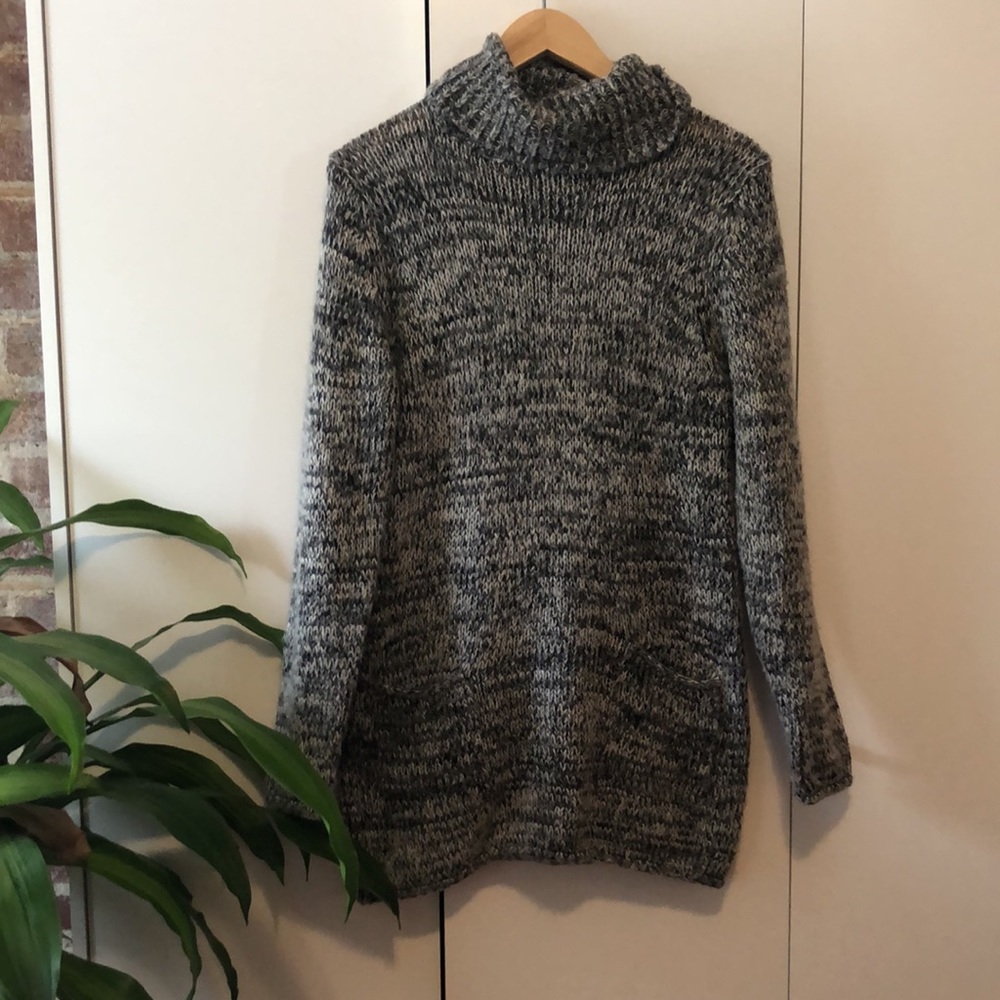 Tunic Turtleneck with Front Pockets